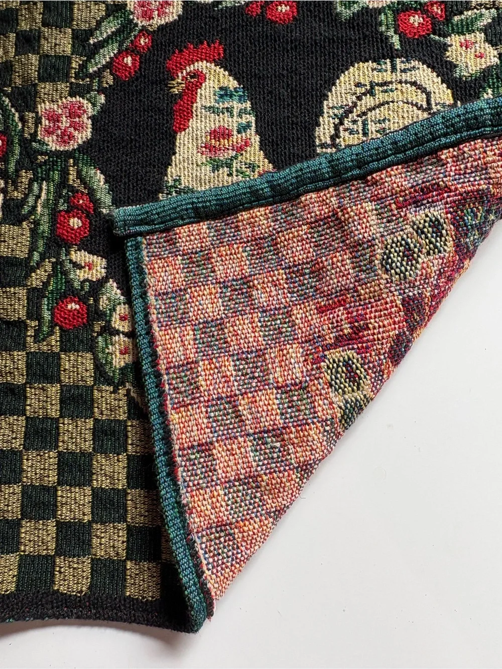 Decorative Novelty Rooster Tapestry/Placemat Wall Hanging in Black and Gold